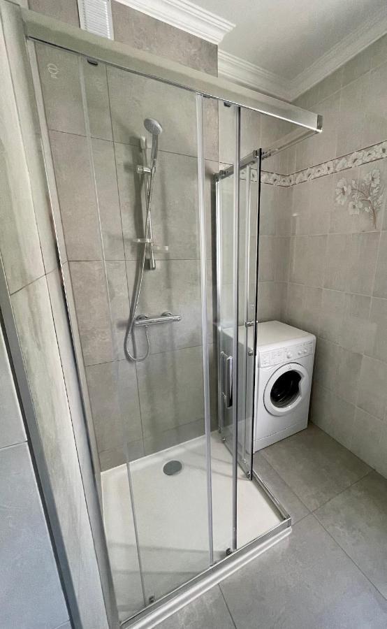 Rez De Jardin De 65M2 Dans Villa A Nice Bagian luar foto