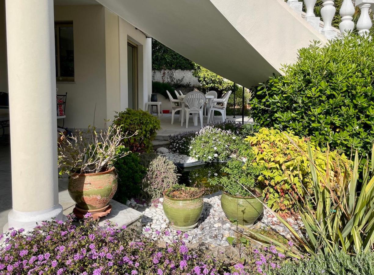 Rez De Jardin De 65M2 Dans Villa A Nice Bagian luar foto